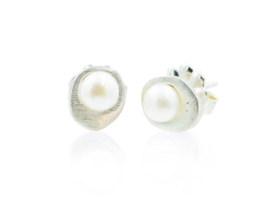 Philippa Roberts Pearl Post Earring